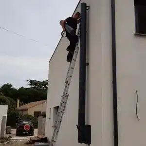 Installation d'un conduit de cheminée par Olivier Ramondage dans le Gard et l'Hérault
